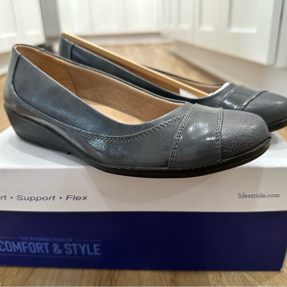 NEW Life Stride Velocity Memory Foam shoes